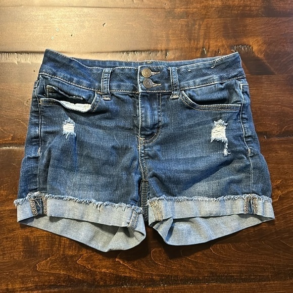 SO Medium Wash Denim Jean Shorts Size 3 - Picture 1 of 9